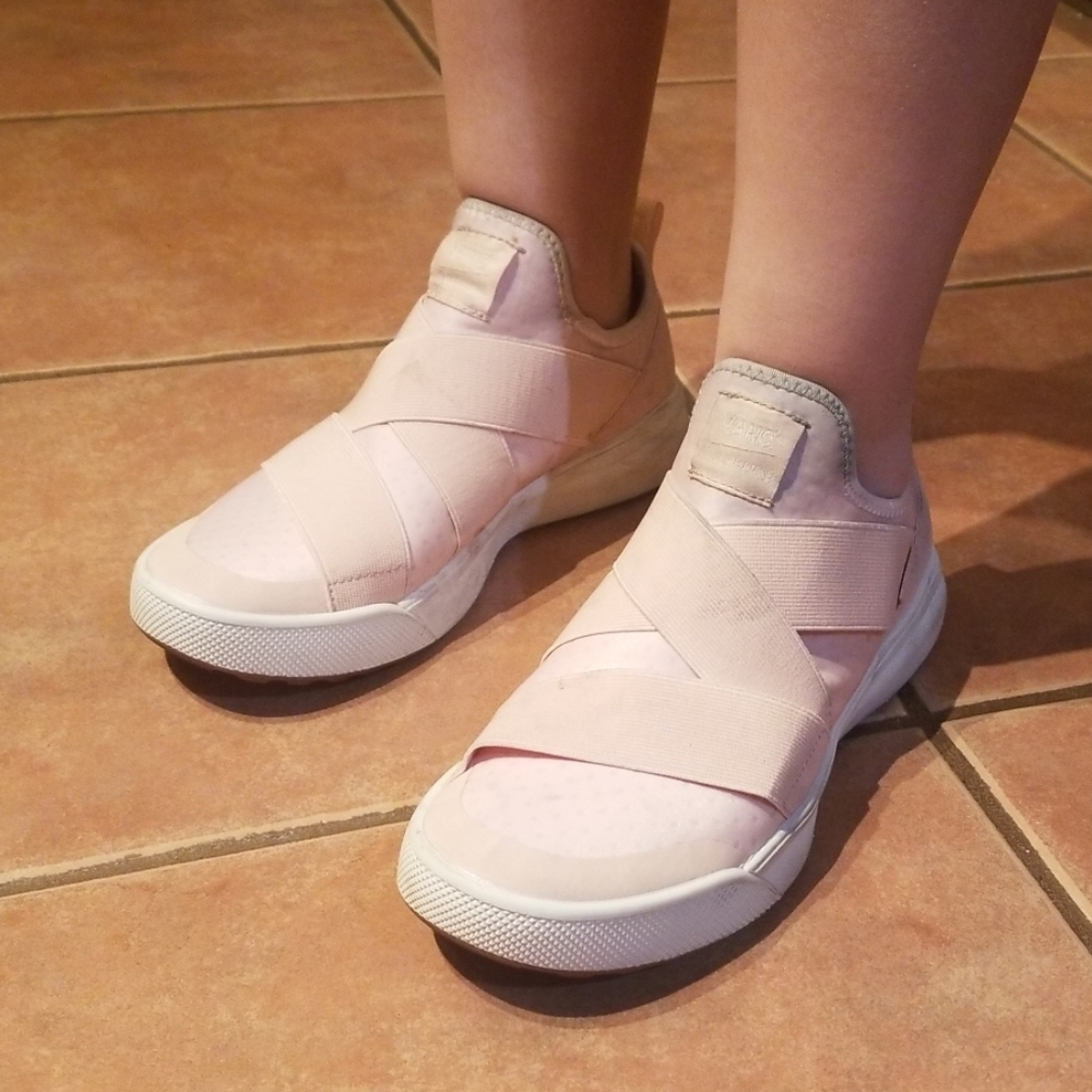 Vans baby pink UltraRange Gore